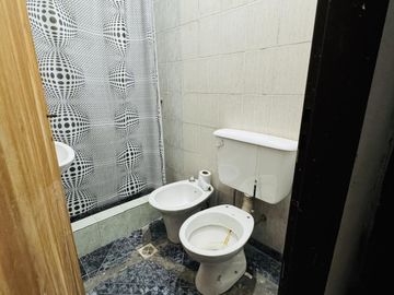 Casa con 9 Departamentos en Colón Venta
