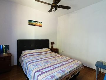 Casa con 9 Departamentos en Colón Venta