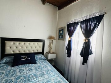 Casa con 9 Departamentos en Colón Venta
