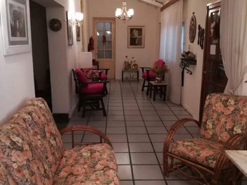 La Cumbre Casa Grande con Departamento en pleno centro