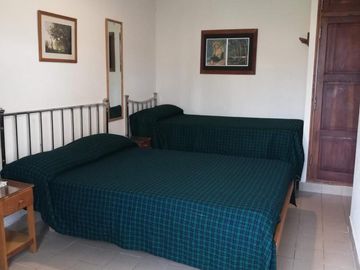 La Cumbre Casa Grande con Departamento en pleno centro