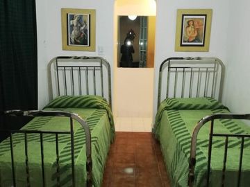 La Cumbre Casa Grande con Departamento en pleno centro