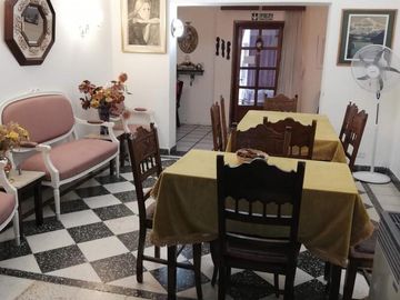 La Cumbre Casa Grande con Departamento en pleno centro