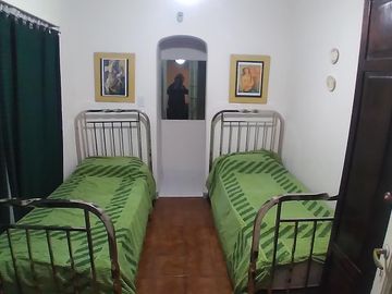 La Cumbre Casa Grande con Departamento en pleno centro