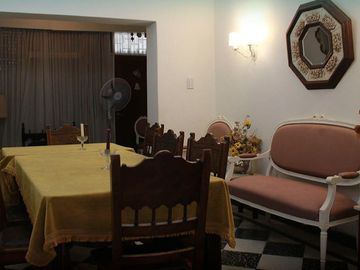 La Cumbre Casa Grande con Departamento en pleno centro