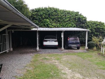La Cumbre Casa Grande con Departamento en pleno centro