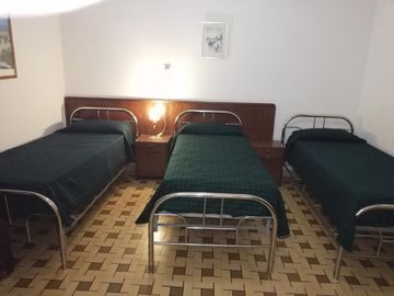 La Cumbre Casa Grande con Departamento en pleno centro