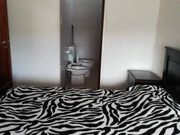 La Cumbre Casa Grande con Departamento en pleno centro