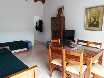 La Cumbre Casa Grande con Departamento en pleno centro