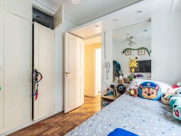 Venta Departamento, Piso de 4 Ambientes con Dependencia en Palermo Botánico