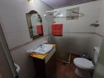 Casa en  venta- 2 dormitorios- Neuquén, Barrio Confluencia
