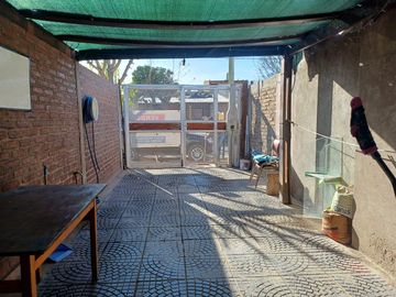 Casa en  venta- 2 dormitorios- Neuquén, Barrio Confluencia