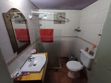 Casa en  venta- 2 dormitorios- Neuquén, Barrio Confluencia