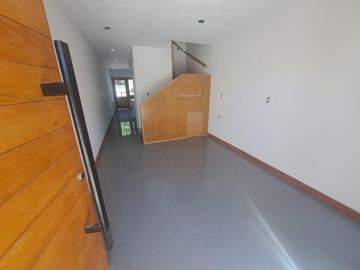 Dúplex en venta - 2 Dormitorios 2 Baños - Cochera - 100Mts2 - General Rodríguez