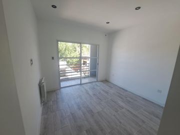 Dúplex en venta - 2 Dormitorios 2 Baños - Cochera - 100Mts2 - General Rodríguez