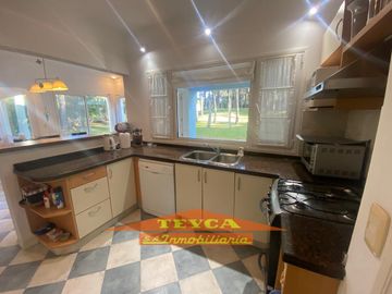 Casa en venta, 5 amb c/ Dep, Barrio Pinamar Chico