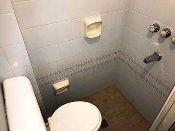 Venta  semipiso 3 Ambientes  c/dependencia - Plaza Colon