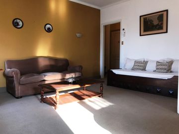 Venta  semipiso 3 Ambientes  c/dependencia - Plaza Colon