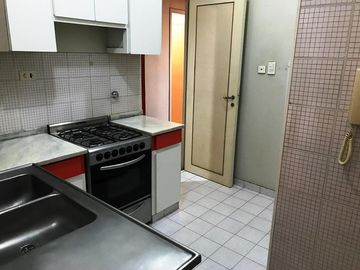 Venta  semipiso 3 Ambientes  c/dependencia - Plaza Colon