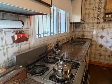 Casa en venta  Olivos , 4 ambientes -lote propio  en  2 plantas con jardin
