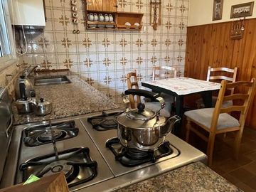 Casa en venta  Olivos , 4 ambientes -lote propio  en  2 plantas con jardin