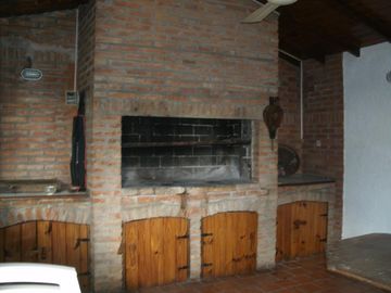 Dominguez 3800