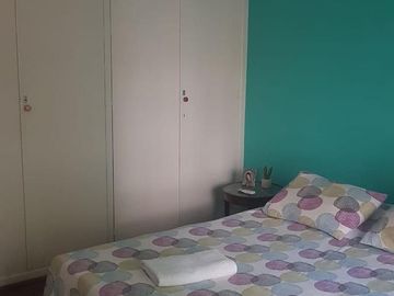 Excelente 3 Amb con balcón/ patio interno, 2do piso x escalera al Frente! MUY LUMINOSO!!!