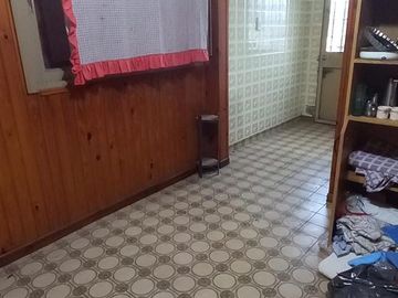 Casa en Isidro Casanova