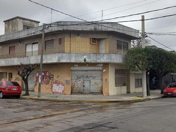 Casa en Isidro Casanova