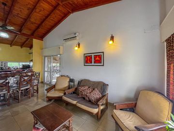 Casa de 3 dormitorios en Funes Town
