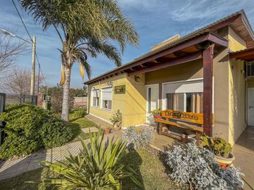 Casa de 3 dormitorios en Funes Town