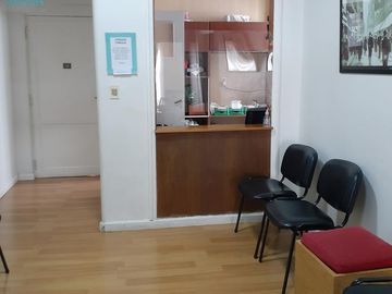 Venta departamento, tres dormitorios dos baños, luminoso - Barrio Norte