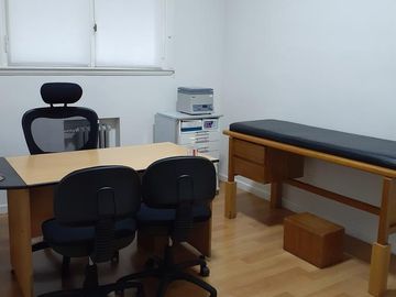 Venta departamento, tres dormitorios dos baños, luminoso - Barrio Norte