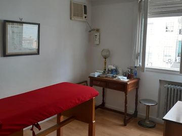 Venta departamento, tres dormitorios dos baños, luminoso - Barrio Norte