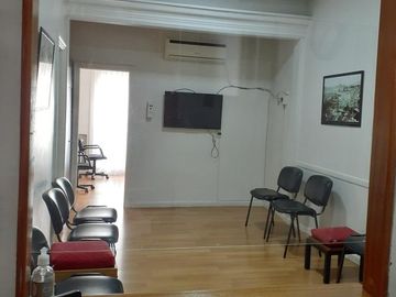 Venta departamento, tres dormitorios dos baños, luminoso - Barrio Norte