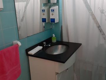 Venta departamento, tres dormitorios dos baños, luminoso - Barrio Norte