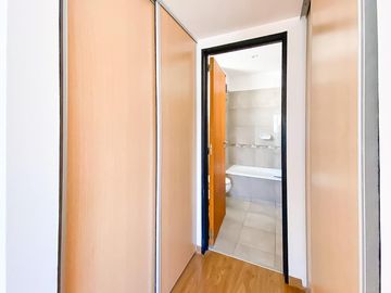Departamento de dos dormitorios con amenities a una cuadra del rio.