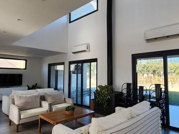 VENTA- Casa de 6 ambientes en Barrio Privado San Felipe, Canning