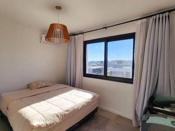 VENTA- Casa de 6 ambientes en Barrio Privado San Felipe, Canning