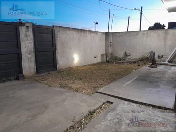 Casa en  en alquiler de 3 dormitorios en La Plata