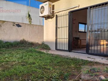 Casa en  en alquiler de 3 dormitorios en La Plata