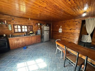 IMPECABLE CABAÑA EN VILLA PARQUE SIQUIMAN A 200 M DE RUTA 38 REF 2044