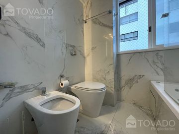 Piso de Categoría 4 Ambientes con cochera en Belgrano!