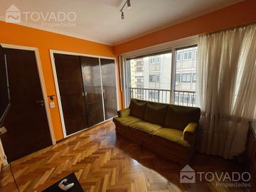 Piso de Categoría 4 Ambientes con cochera en Belgrano!