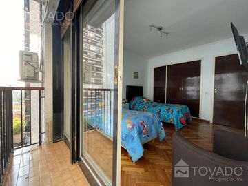 Piso de Categoría 4 Ambientes con cochera en Belgrano!