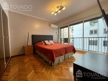 Piso de Categoría 4 Ambientes con cochera en Belgrano!