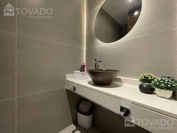 Piso de Categoría 4 Ambientes con cochera en Belgrano!