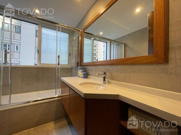 Piso de Categoría 4 Ambientes con cochera en Belgrano!