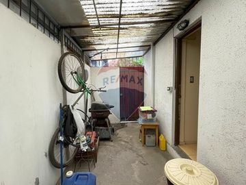 Amplia casa sector Alianza Francesa, Vitacura