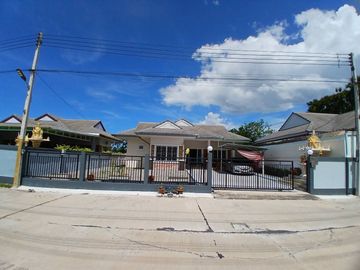 2 Bedroom House for sale at Baan Phetpirom